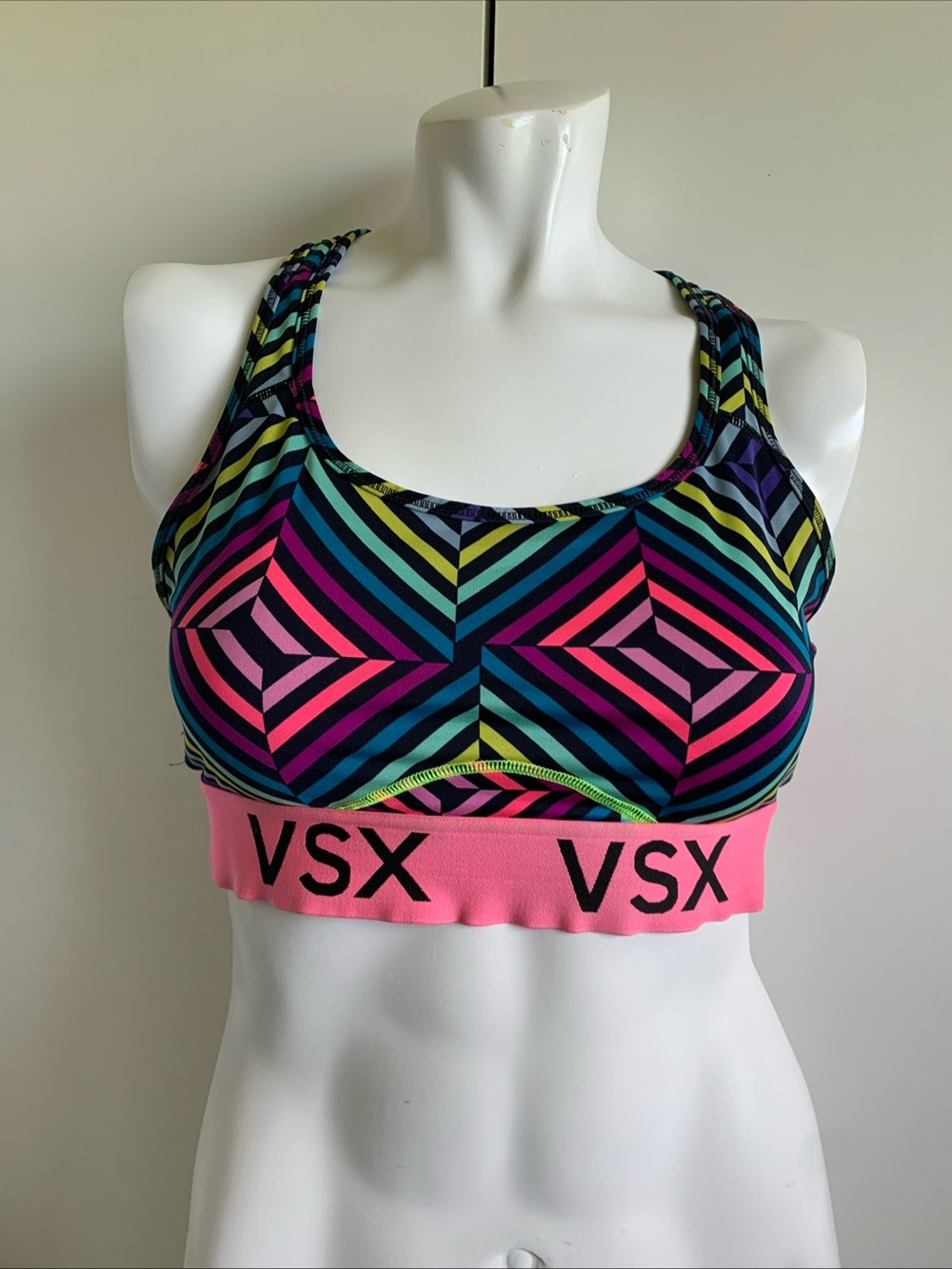 VSX Victoria’s Secret medium wireless Racerback sports bra